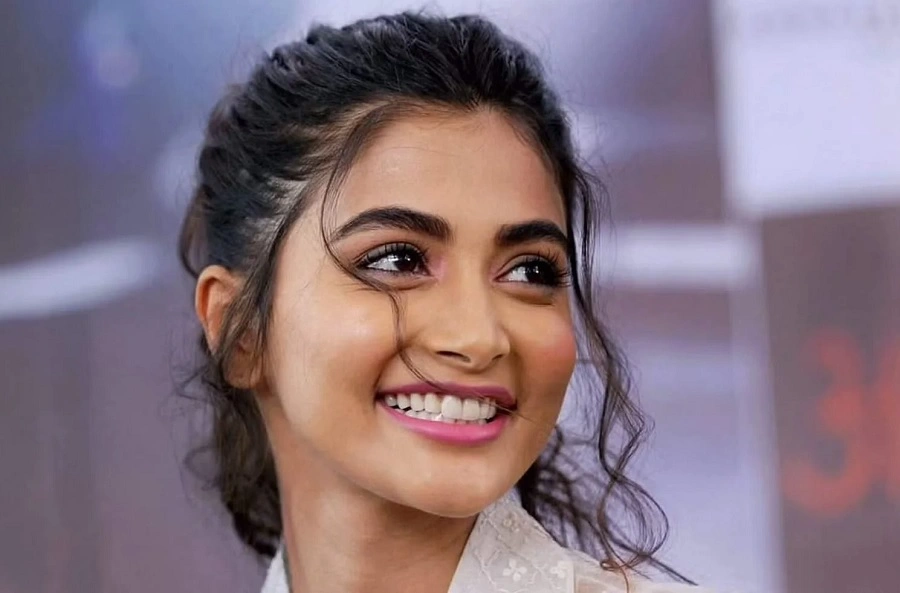 pooja hegde age